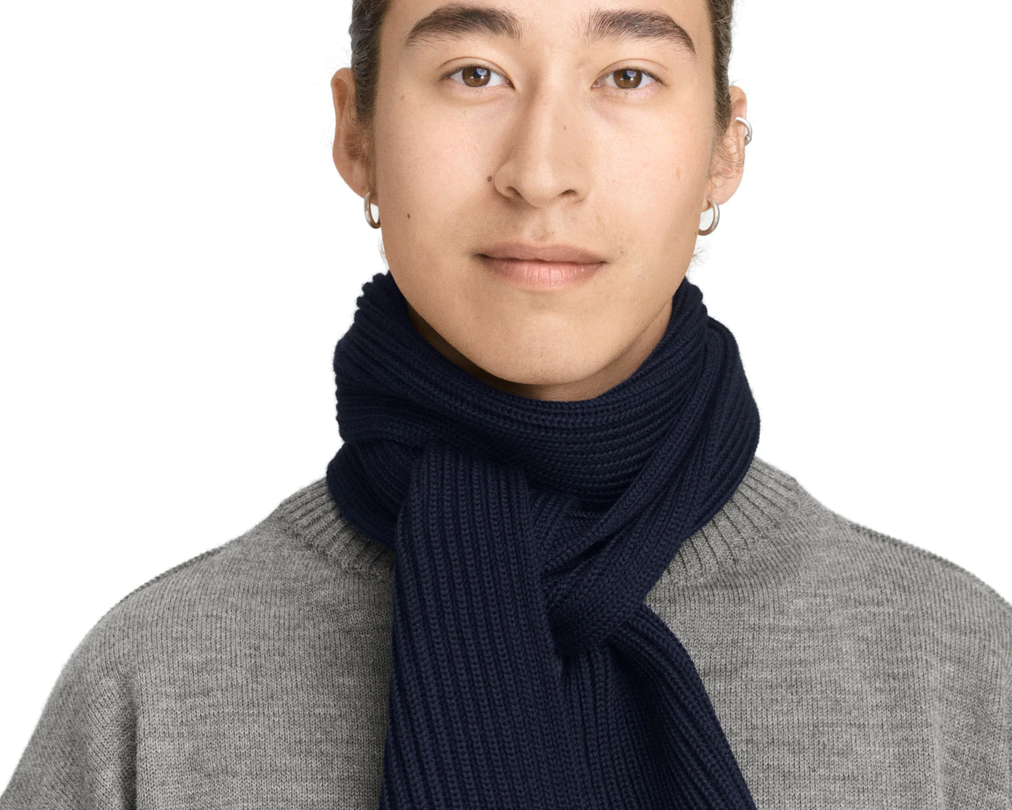 Short Scarf Black - Image 3
